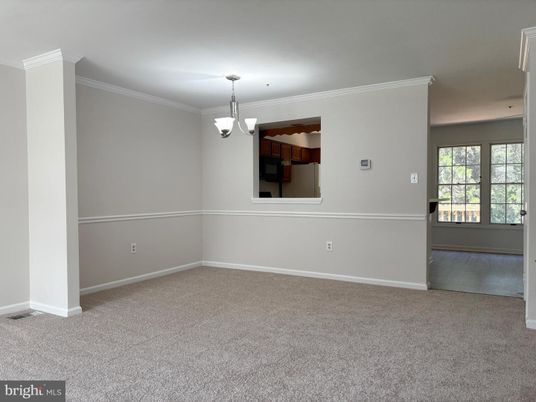 Empty room, Interior, Pendant Lights