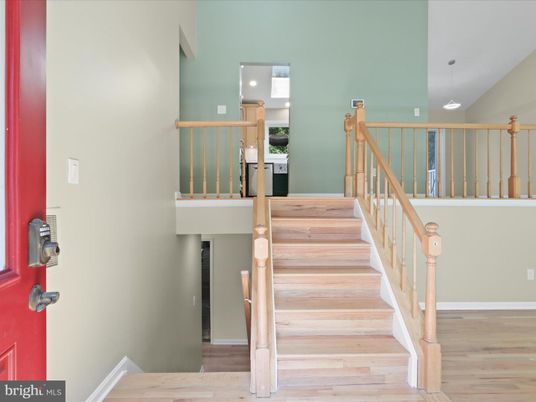 Interior, Pendant Lights, Recessed Lighting, Wood Texture Flooring