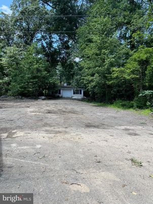 Backyard, Detached Garage, Exterior