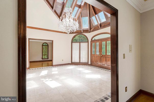 Chandelier, Empty room, Interior