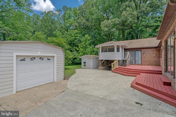 Detached Garage, Exterior