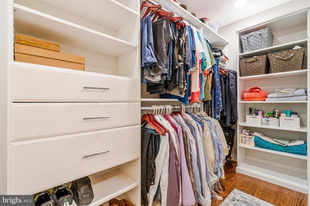 Interior, Recessed Lighting, Walk-in Closets, Wood Texture Flooring