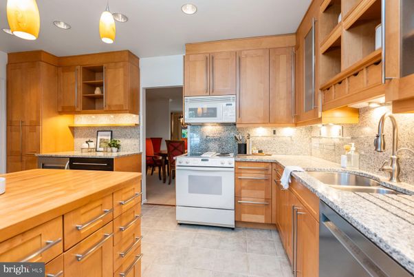 Interior, Kitchen, Pendant Lights, Recessed Lighting