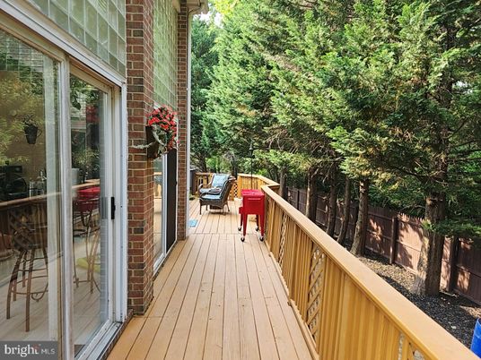 Exterior, Wood Texture Flooring