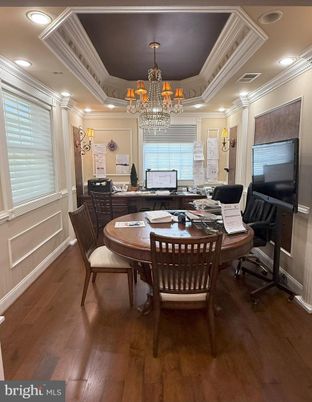 Chandelier, Dining room, Interior, Recessed Lighting, Wood Texture Flooring