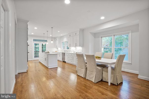 Dining room, Interior, Kitchen, Pendant Lights, Recessed Lighting, Wood Texture Flooring