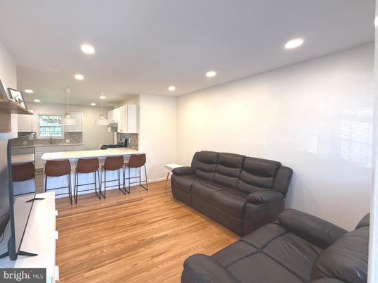 Interior, Kitchen, Living room, Pendant Lights, Recessed Lighting, Wood Texture Flooring