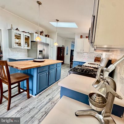 Interior, Kitchen, Pendant Lights, Wood Texture Flooring