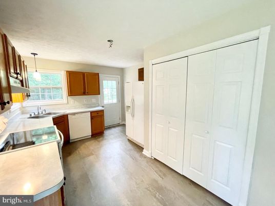 Interior, Kitchen, Pendant Lights