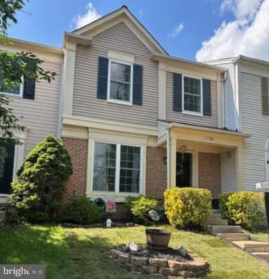 Exterior, Facade, Brick Facade, Rowhouse