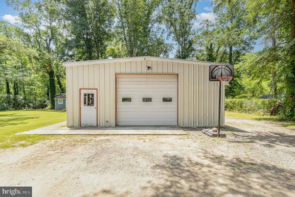 Detached Garage, Exterior