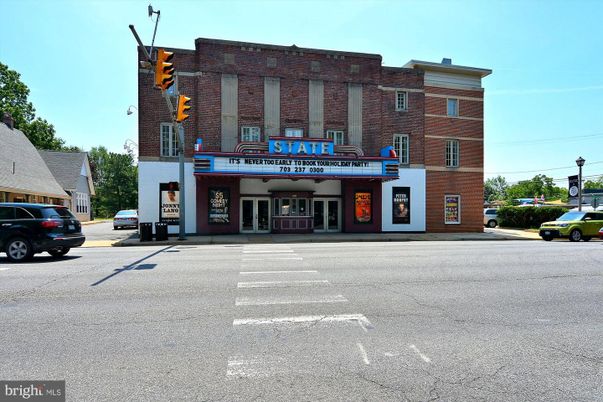 Exterior, Facade, Condo Building