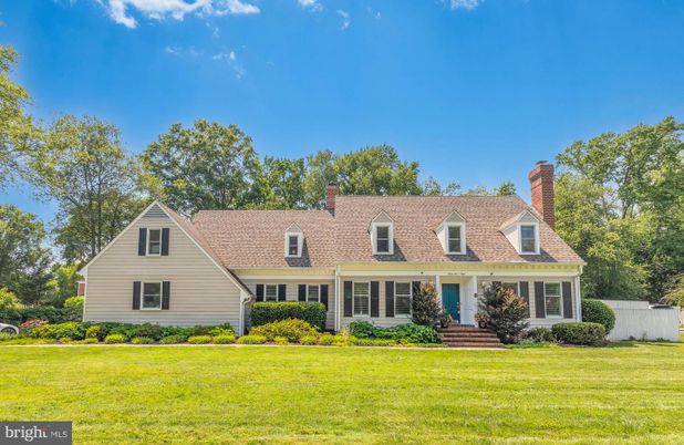 Backyard, Exterior, Facade, Cape Cod