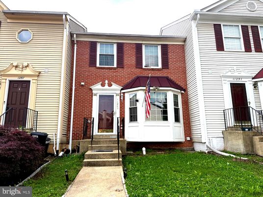 Exterior, Facade, Brick Facade, Rowhouse