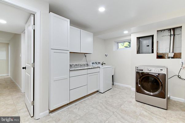 Interior, Recessed Lighting, Washer