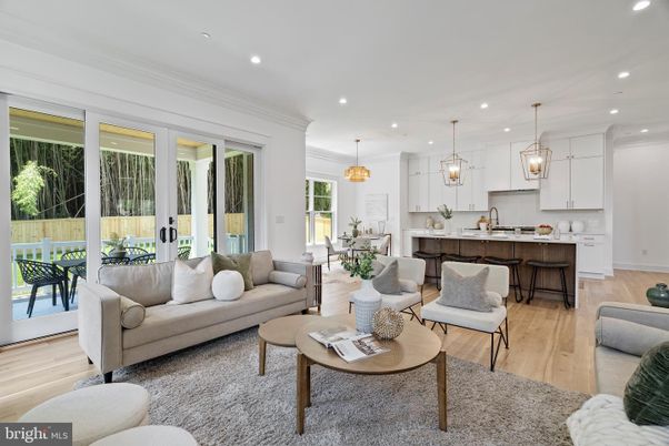 Dining room, Interior, Kitchen, Living room, Pendant Lights, Recessed Lighting, Wood Texture Flooring