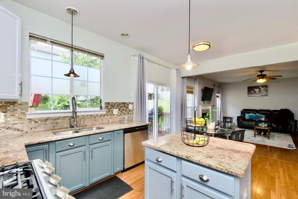 Interior, Kitchen, Living room, Pendant Lights, Recessed Lighting, Wood Texture Flooring