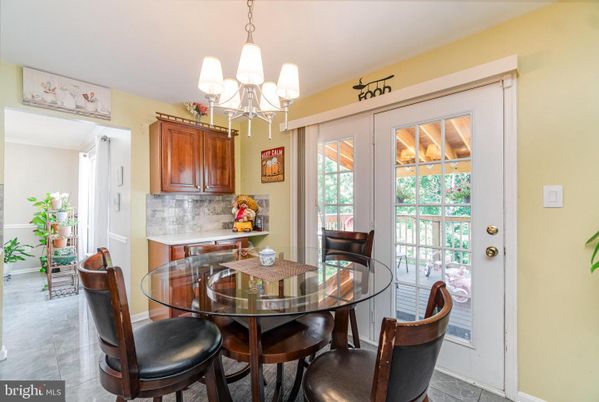 Chandelier, Dining room, Interior