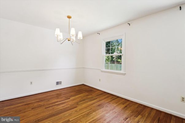 Chandelier, Empty room, Interior, Wood Texture Flooring