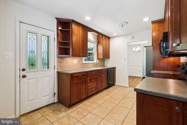 Chandelier, Interior, Kitchen, Recessed Lighting
