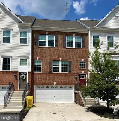 Attached, Exterior, Facade, Brick Facade, Rowhouse