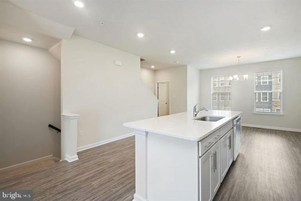 Chandelier, Interior, Kitchen, Recessed Lighting, Wood Texture Flooring