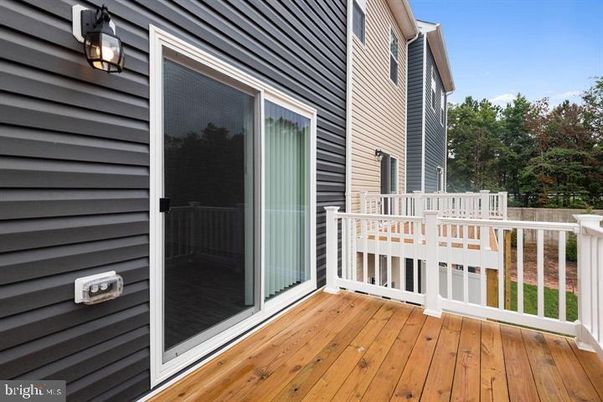 Exterior, Wood Texture Flooring
