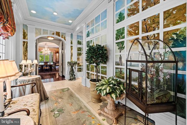 Chandelier, Dining room, Interior, Recessed Lighting, Wood Texture Flooring