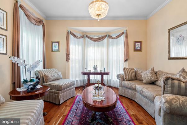 Chandelier, Interior, Living room, Wood Texture Flooring