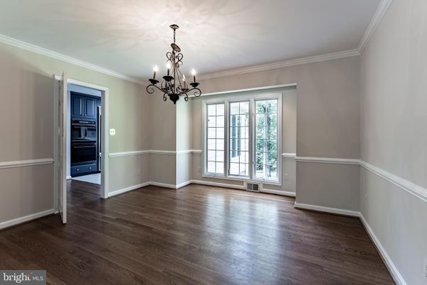 Chandelier, Empty room, Interior, Wood Texture Flooring