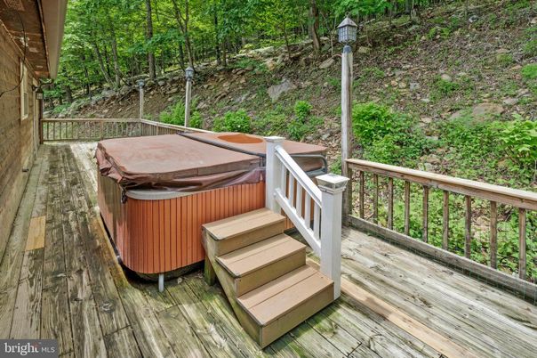 Exterior, Hot Tub