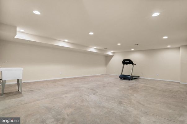 Fitness Equipment, Interior, Recessed Lighting