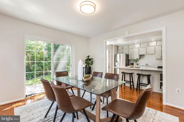 Dining room, Interior, Kitchen, Stainless Steel Appliances, Wood Texture Flooring
