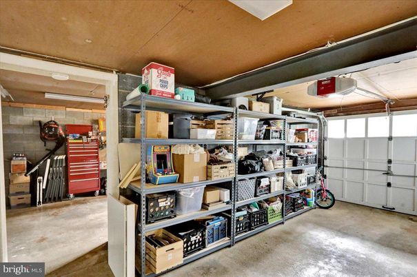 Garage, Interior