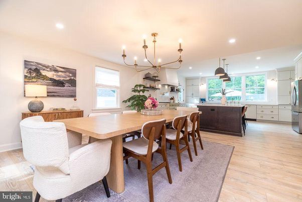 Chandelier, Dining room, Interior, Kitchen, Recessed Lighting, Wood Texture Flooring