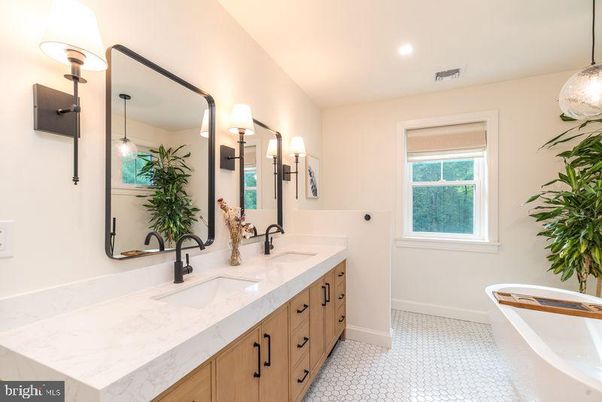 Bathroom, Dual Sink Vanities, Interior, Pendant Lights, Recessed Lighting