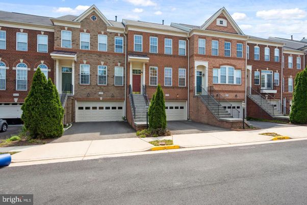 Attached, Exterior, Facade, Brick Facade, Rowhouse