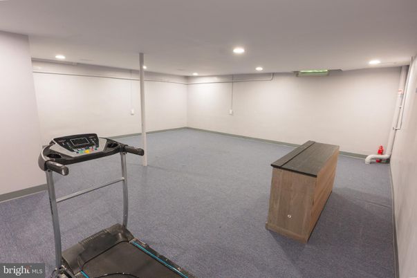 Fitness Equipment, Interior, Recessed Lighting