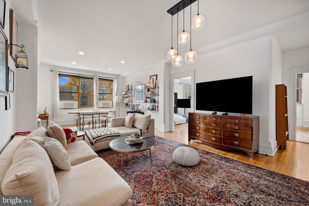 Dining room, Interior, Living room, Pendant Lights, Recessed Lighting, Wood Texture Flooring