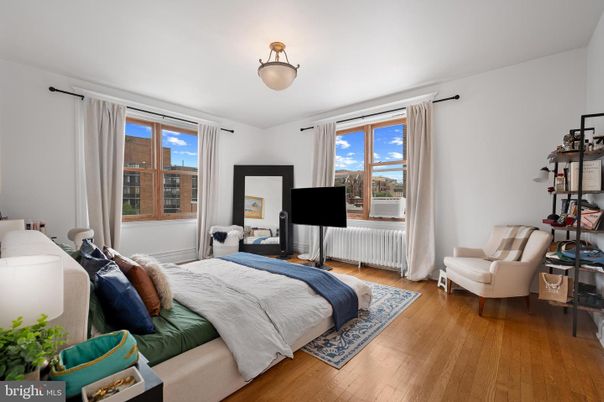 Bedroom, Interior, Water, Wood Texture Flooring