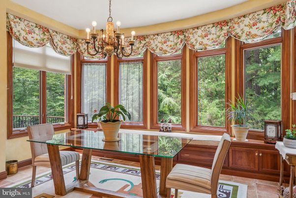 Chandelier, Dining room, Interior, Sun Room