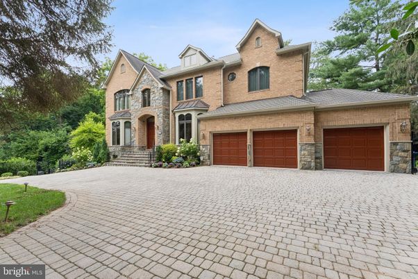Attached, Exterior, Facade, Brick Facade, Brick Traditional