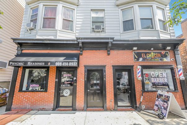Exterior, Facade, Brick Facade, Rowhouse