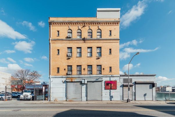Exterior, Facade, Highrise