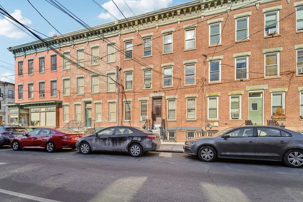 Exterior, Facade, Brick Facade, Rowhouse
