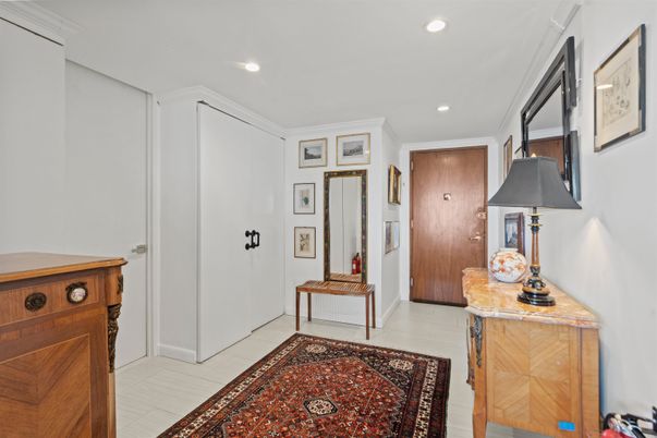 Interior, Recessed Lighting