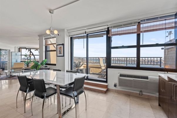Dining room, Interior, Pendant Lights, Water