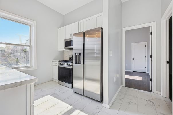 Interior, Kitchen, Marble, Stainless Steel Appliances