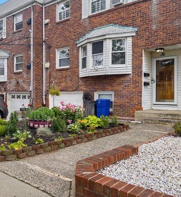Exterior, Facade, Brick Facade, Rowhouse