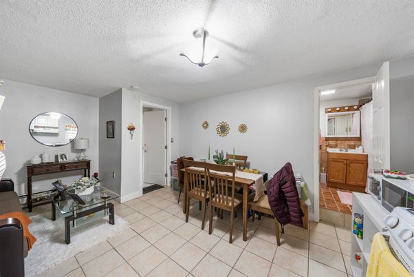 Dining room, Interior